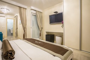 Benedict Luxury Room 2-8