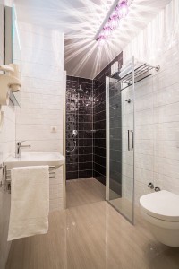 Benedict Luxury Room 3-16
